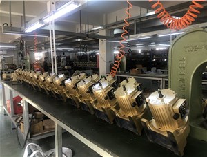 齒輪減速機可以加機油嗎